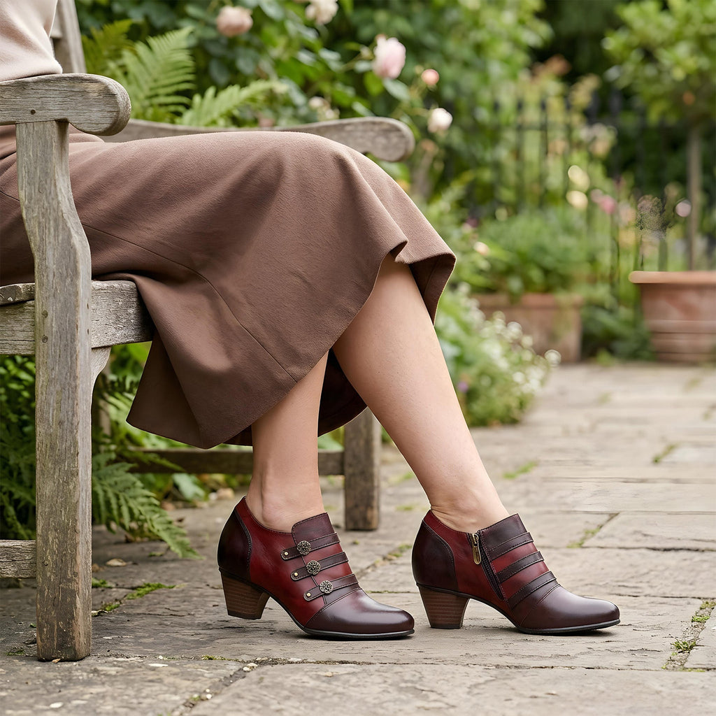 Vintage Two-Tone Floral Leather Pumps