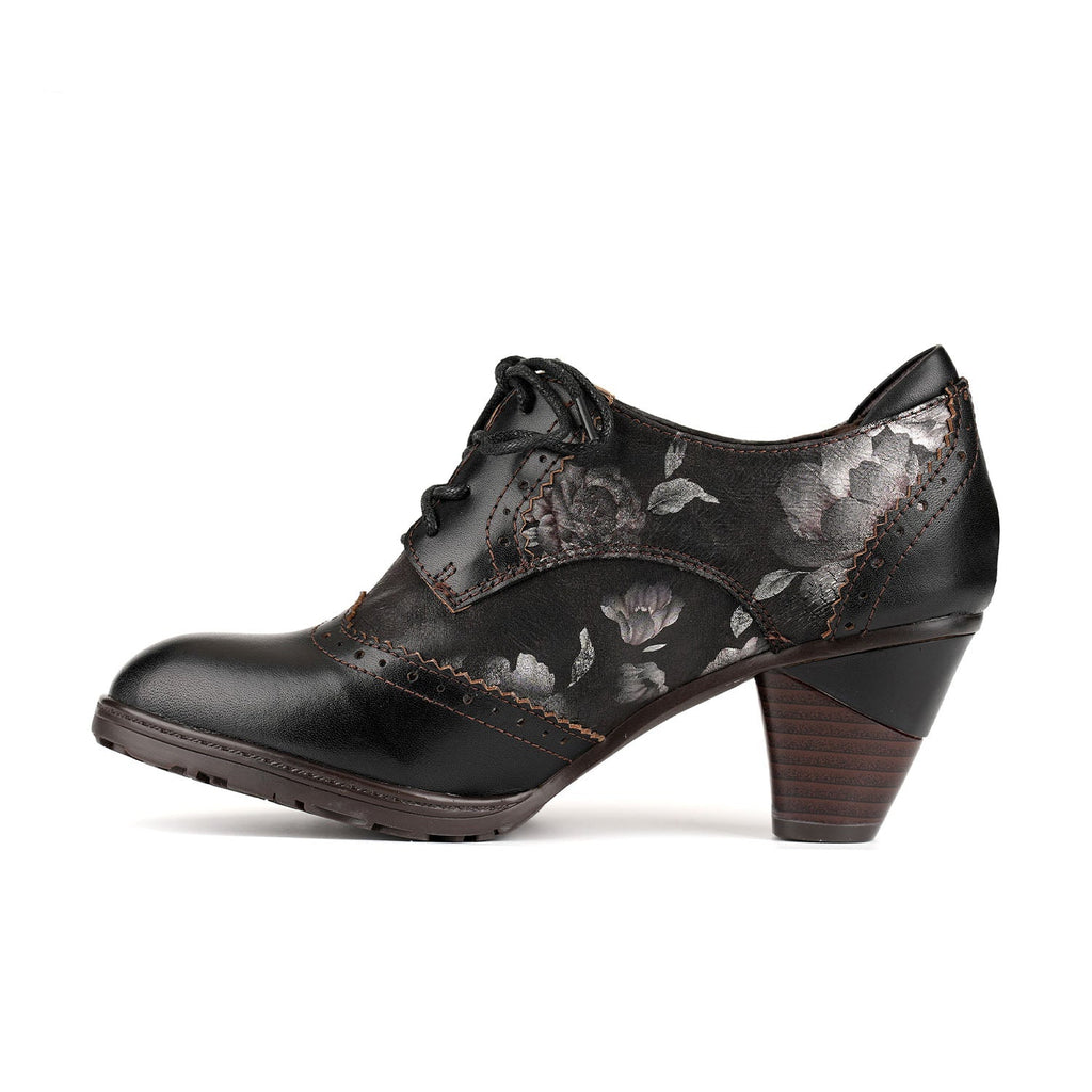 Vintage Heritage Lace-Up Pumps